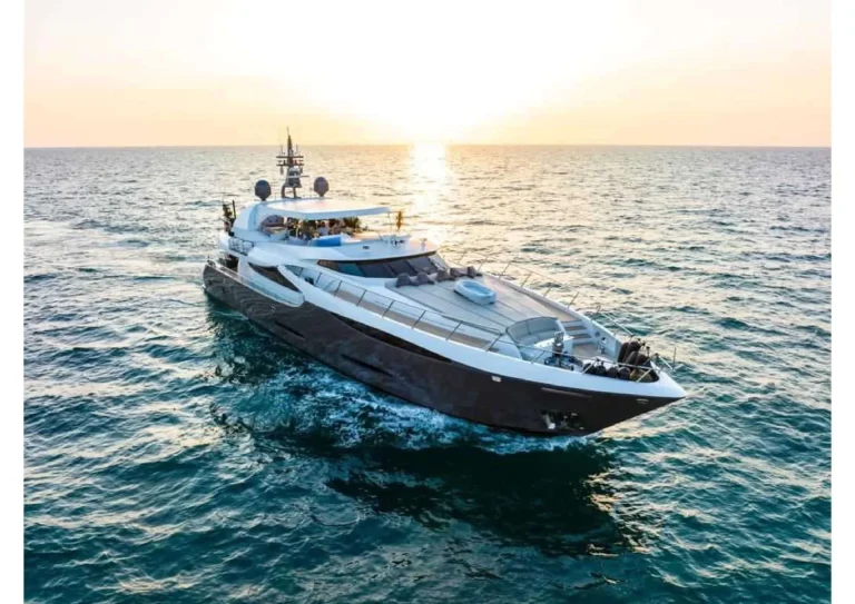 Birthday Yacht Rental in Dubai: A Luxurious Way to Celebrate